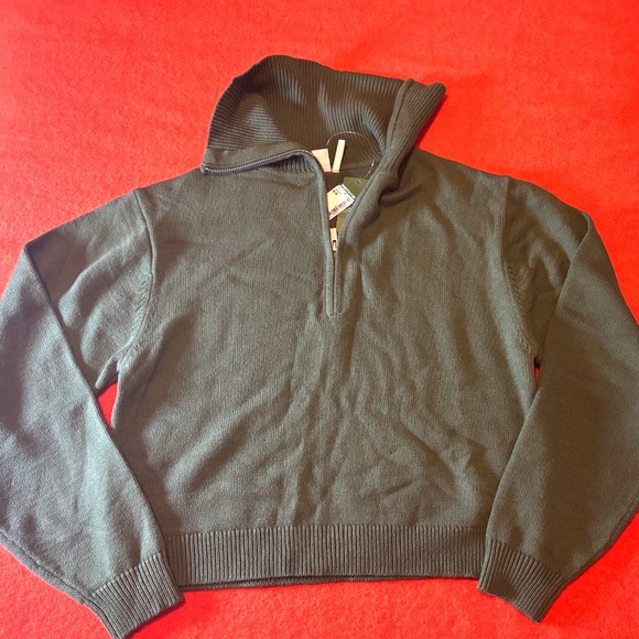 Green ribbed zip-collar sweater NWT - Picture 3 of 8